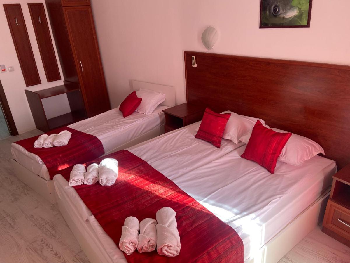 Ribarska Sreshta Family Hotel Tsarevo Bagian luar foto