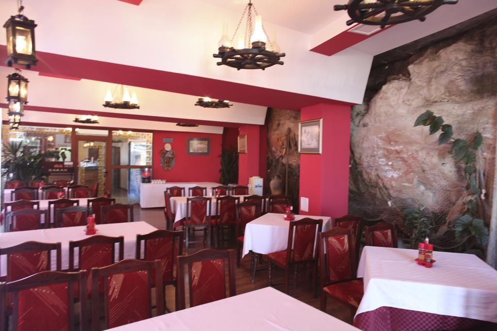 Ribarska Sreshta Family Hotel Tsarevo Bagian luar foto